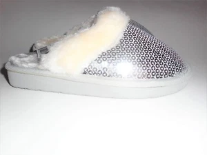 Zapatillas de piel sintética forradas de plata para niñas talla 12 nuevas con etiquetas - Imagen 1 de 4