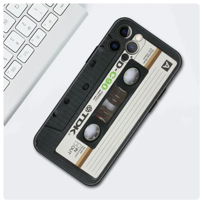 Cinta de casete vintage estilo retro para iPhone - mini funda de teléfono de silicona suave TDK Foto 1 de 1