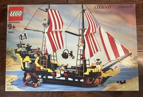 LEGO 10040 | Black Seas Barracuda 2002 | New in Open Box