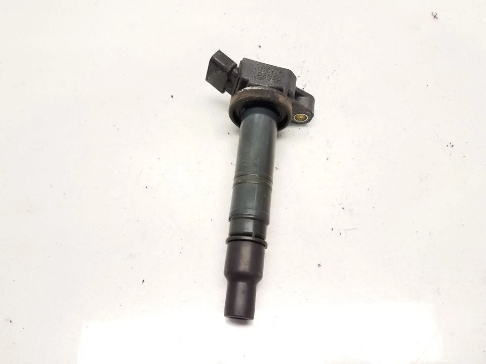 2007-09 Toyota FJ Cruiser (4.0L / 1GRFE) Ignition Coil - Single  - Image 1 of 4