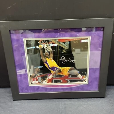Foto firmada por Lamar Odom de Los Angeles Lakers 8x10 edición enmarcada autografiada certificado de autenticidad JSA Foto 1 de 4