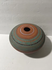 NATIVE AMERICAN Navajo Hand Painted, Etched Pottery VASE David, Christine Tom 98 - Picture 1 of 9