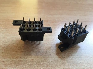 Conector de alimentación rectangular SMS12RE4TR29 SOURIAU 12 vías 2 piezas Z1798 - Imagen 1 de 3