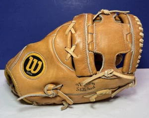 Vintage Wilson A9820 Softball Glove RHT Leather Nylon Stitched 10.5" NICE - Picture 1 of 10