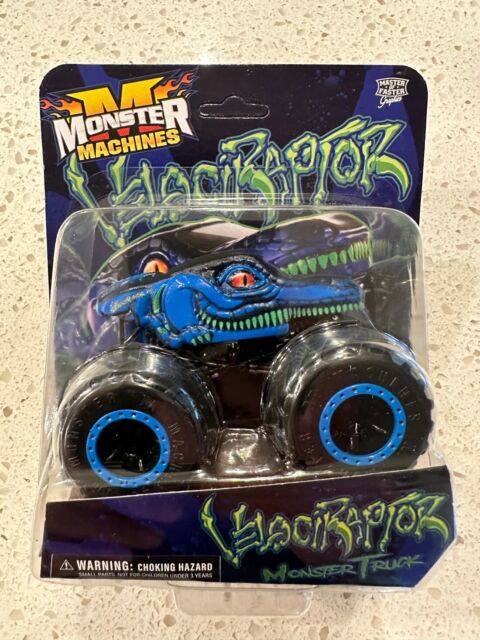 Hot Wheels Monster Trucks 1:64 Scale Ms. Bigfoot Includes Connect and Crash  Car, 1 - Harris Teeter