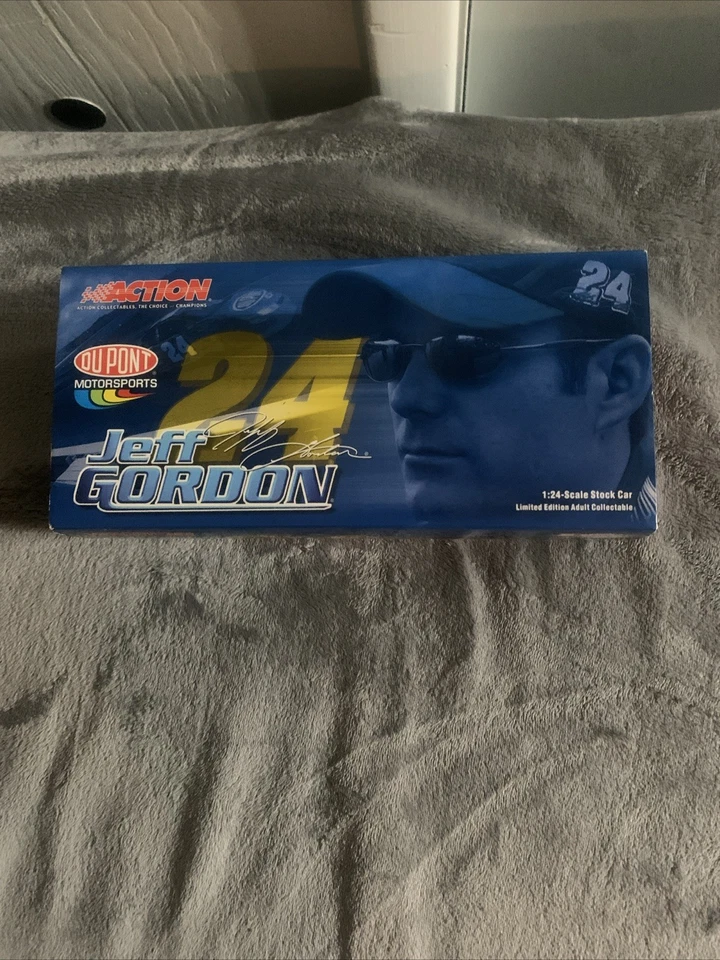 1:24 ACTION 2004 #24 DUPONT MONTE CARLO SS JEFF GORDON RARE CWB CLEAR BANK 1/636 - Image 1 of 4