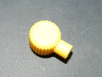 Dinky Toys 887  Bouchon de Vidange jaune Unic Air BP  original des années 1960 - Photo 1/2