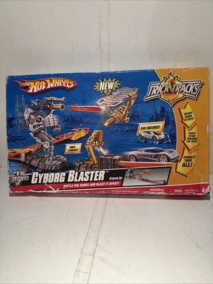 Hot Wheels Trick Tracks Cyborg Blaster Starter Set – Brand New - Image 1 of 4