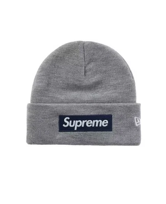 Gorro Supreme New Era Logo Caja FW25 Gris EN MANO!!️ Foto 1 de 2