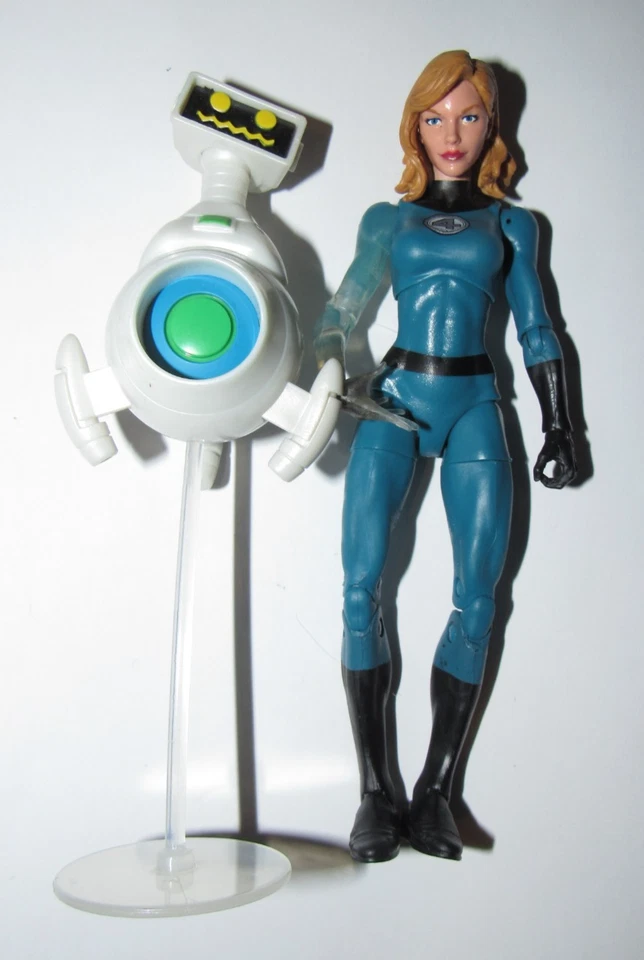 Figura Leyendas Marvel Mujer Invisible Exclusiva de Walgreens Foto 1 de 1