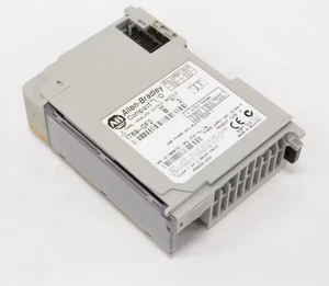 Modulo di uscita I/O compatto Allen-Bradley 1769-OF2 sigillato in fabbrica senza tasse USA - Foto 1 di 2