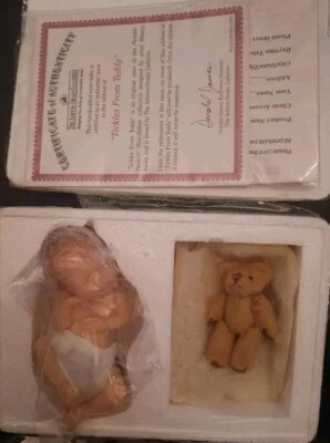 ASHTON DRAKE ANATOMICALLY CORRECT 婴儿票 带 TEDDY 熊/证书 复古 NOS — 第 1/4 张图片