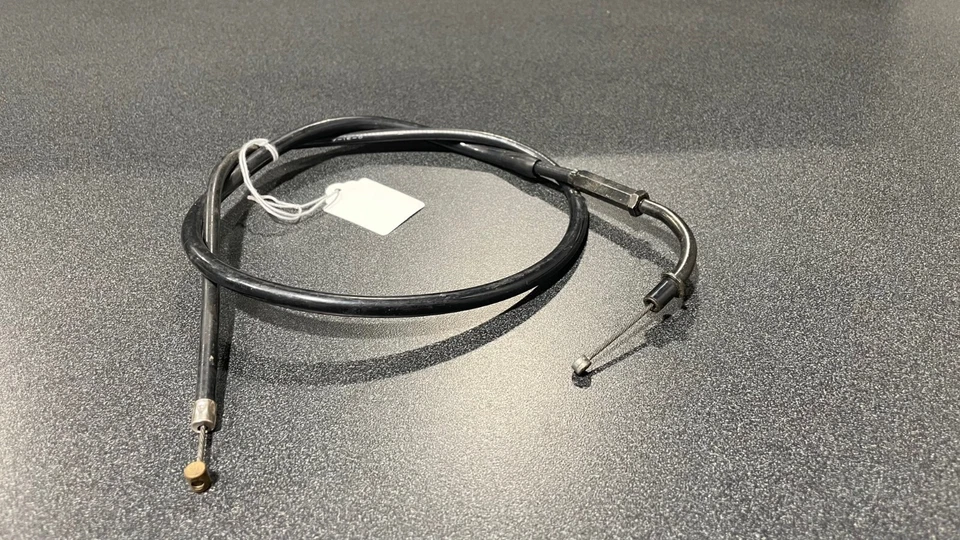 1982 Yamaha XJ650RJ Throttle Cable 1, 4K0-26311-00-00 — 第 1/1 张图片