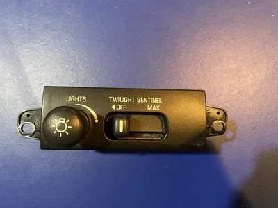 Переключатель управления фарами 1997 - 2005 Buick Park Avenue 25630054 - Изображение 1 из 4