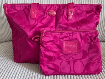 Bolso de Mano Coach Getaway Rosa Fucsia Firma Nylon Embalable con Bolsa de Cosméticos Foto 1 de 4