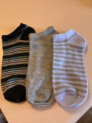 Juego de tres calcetines decorativos para mujer talla 4-10 totalmente nuevos Foto 1 de 2