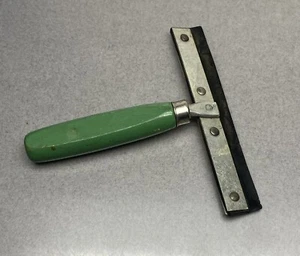 Vintage Green Wood Handle Window Glass Cleaner Tool - Picture 1 of 10