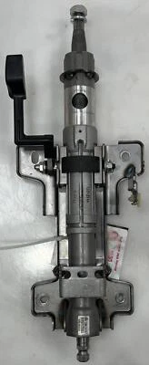 Columna de dirección 11 - 13 Kia Sorento - Desnudo OEM 563101U100 Foto 1 de 4