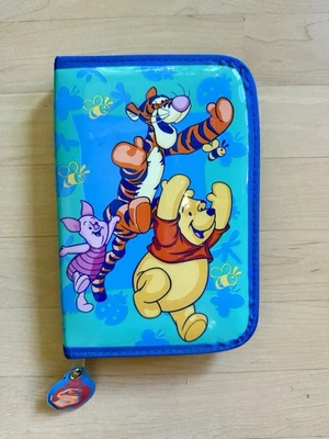 Disney Store Winnie The Pooh Kit de Arte Estacionario Estuche con Cremallera Escuela Foto 1 de 4