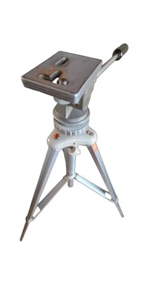 Trípode para cámara Linhof con patas ajustables, Provilstativ coleccionistas profesionales Foto 1 de 4