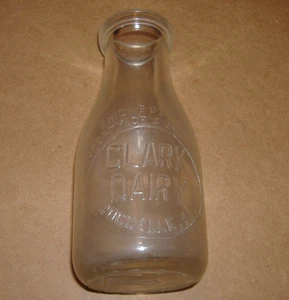 Schneckenteller geprägt Clark Dairy Rochelle Illinois Pint Milchflasche IL - Bild 1 von 7