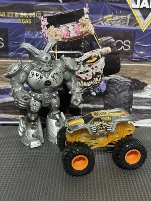 Monster Jam Max D Destruction Silver Creatures Loose Truck  1/64 Rare W Figure - Image 1 of 2