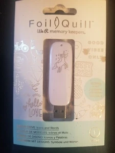 We R Memory Keepers Folie Quil USB Laufwerk Symbole und Wörter - Bild 1 von 2