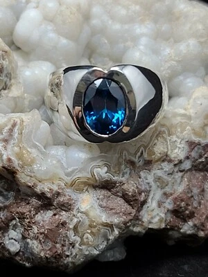 Juego de bisel de circón azul sintético plata de ley 925, nuevo, talla 10,5, alto pulido Foto 1 de 4