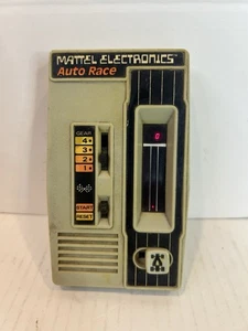 Vintage 1976 Mattel Electronics Auto Race Handheld Video Game Tested 9V Works! - Bild 1 von 3