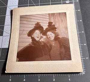 1890s Unusual Women LAUGHING Smiling Odd Woman Pose Face Antique PHOTO - Picture 1 of 4