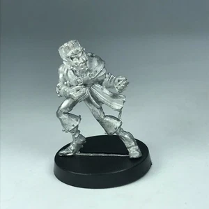 Metal Blood Bowl Elf Catcher - Warhammer Bloodbowl X8242 - Picture 1 of 1
