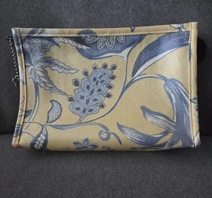 Bolso de Cosméticos Florales Nordic House Designs EE. UU. De Colección Lona Recubierta al Óleo - Imagen 1 de 9
