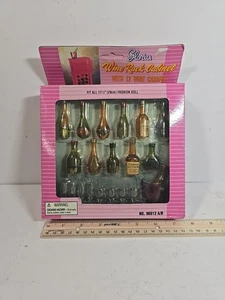 Gloria Puppen Weinregal Schrank, passt allen 11,5" Modepuppen mit 12 Weinkaraffen - Bild 1 von 2