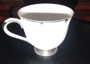 Tasse à café thé Harmony House Heirloom tourbillon blanc bord platine Japon 3512 - Photo 1/4