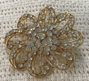 Full Of Sparkles Rhinestone And Gold Tone Brooch - Picture 1 of 16