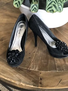 Women’s Fashion Heel Shoes. Size 9 - Picture 1 of 9