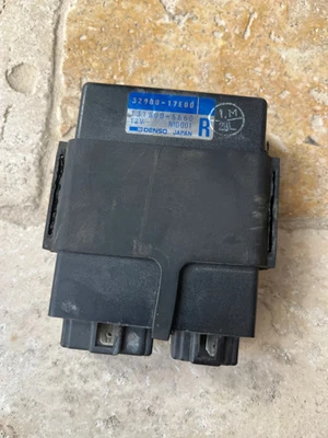 Suzuki GSX-R 750 W 1992 - 1995 - CDI Rechner 32900-17E00 - Bild 1 von 4