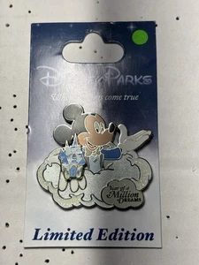 Disney - Año del Millón de Sueños - Castillo 3D Mickey Mouse - Prendedor LE2500 - Imagen 1 de 2
