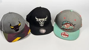 Lot of 3 Chicago Bulls Snapback Hats New Era - Mitchell & Ness NBA Caps Bordeaux - Picture 1 of 13