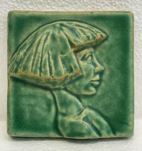 Pewabic Pottery Detroit Tile 2004 Green Glaze 3D Boy's Head 3.5" x 3.5" Signed - Picture 1 of 3