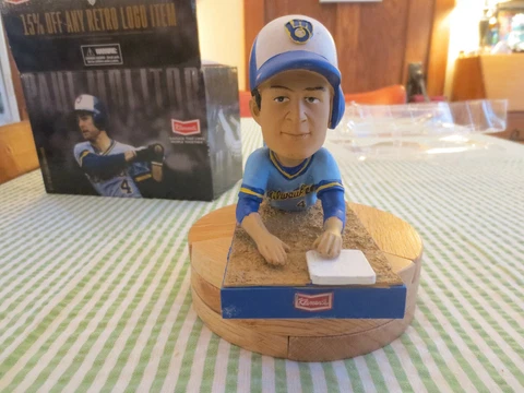 2015 PAUL MOLITOR Milwaukee Brewers "SLIDING" BOBBLEHEAD Cover
