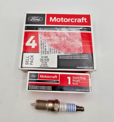 (CANTIDAD4) Bujía Motorcraft SP-493 AGSF32PM para Ford Crown Victoria Base 2008 Foto 1 de 4