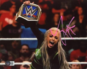 LIV MORGAN SIGNED 8x10 PHOTO ROYAL RUMBLE SMACKDOWN RAW WWE SEXY HOT BECKETT BAS - Picture 1 of 2