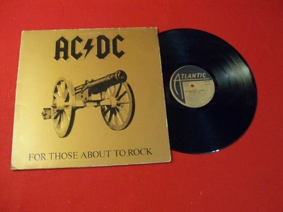 AC/DC 1981 LP "FOR THOSE ABOUT TO ROCK..... "ON CLASSIC HARD ROCK VINTAGE VINYL! Foto 1 de 4