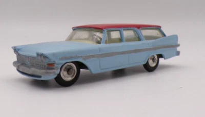 CORGI TOYS PLYMOUTH SPORTS SUBURBAN BLUE/RED REPAINTED GOOD CONDITION UNBOXED - Image 1 of 4