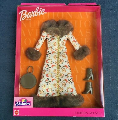 2001 Barbie Fashion Avenue Coat Collection Long Coat Brown Fake Fur, Boots & BAG - Image 1 of 4