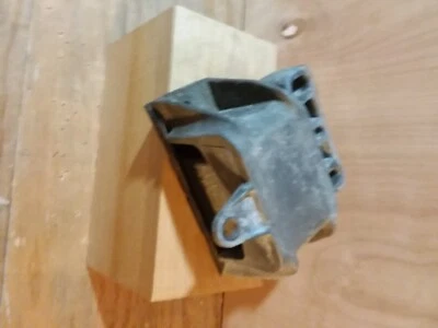 2001 Volkswagen Beetle Transmission Motor Mount Used OEM 1J0199555 - Image 1 of 4