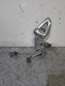 1999-2007 Suzuki GSX1300R HAYABUSA CHROME LEFT FACTORY DRIVER REARSET ASSEMBLY - Foto 1 di 11