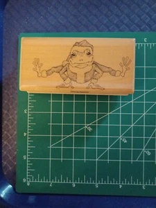 NUEVO Sello de Goma Montaje en Madera Navidad Salto Rana Sapo Phileap Navidad Etiqueta de Regalo  - Imagen 1 de 7