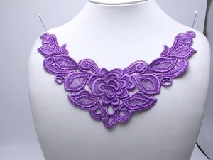 Apliques Venice Yugo Floral 10 1/2" x 5" Azul Púrpura Violeta - Imagen 1 de 6